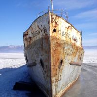 The ship on an ice in Sludyanka, Слюдянка