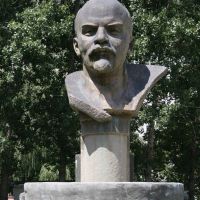Lenin, Тырныауз