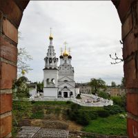 Церковь святых мучениц Веры, Надежды, Любови и матери их Софии. Вид из замка, Багратионовск