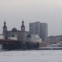 2010. Už Nemuno - Tilžės, karalienės Luizos tilto, vartai / Tilsit. Queen Louise bridge gateway, Советск