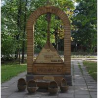 Бежецк. Памятник балалайке. 08.2012., Бежецк