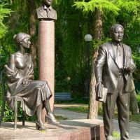 Памятник Гумилевым-Ахматовой, Бежецк