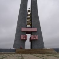 Хулхута, Памятник ВОВ, Утта