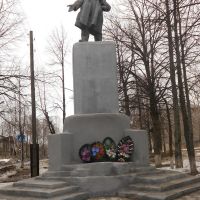 Ленин, Омутнинск