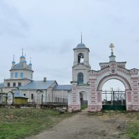 Ворота церковной ограды на Соборной горе., Парфентьево