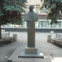 Памятник Гоголю, Лениградская