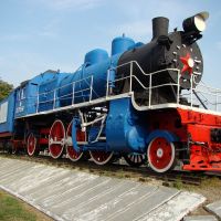 Памятник "Голубой локомотив Су 215-50". - Monument to the "Blue locomotive Su 215-50.", Тимашевск