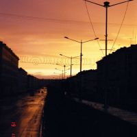 Polar Days night. At Leninskiy Propspekt. 01:42, 19 July 2001, Норильск