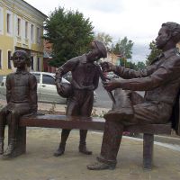 Памятник  художнику Н.Н. Жукову, Елец