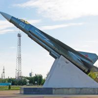 Монумент памяти героям-летчикам Великой Отечественной войны, Хлевное
