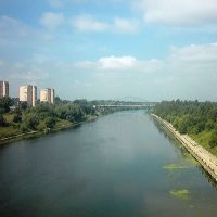 Вид с пешеходного моста на р. Москва, Воскресенск
