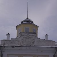 Герб на дворце, Голицино