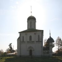 Успенский собор что на Городке (1396—1399) является наиболее древним из сохранившихся храмов Москвы и области, Звенигород