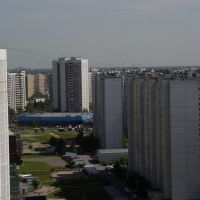 Синяя крыша Новокосинского универсама, вид из дома №14/7, Реутов