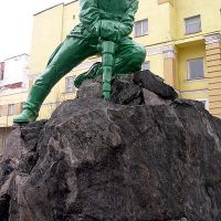 Памятник флотским строителям, Североморск