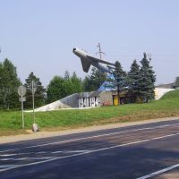 Памятник авиаторам в годы ВОВ / Monument aviators in WWII, Кресцы