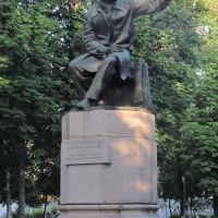 Памятник Поликарпову Н.Н., Орел
