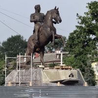 Памятник Генералу Ермолову, только установили., Орел
