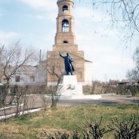 Дмитриевский храм и Ленин, Каменка