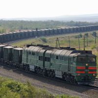 Diesel locomotive 2TE116-1291 with train, Аютинск