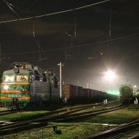Electric locomotive VL80S-679 on train station Bataysk (2336*1552 pix), Батайск
