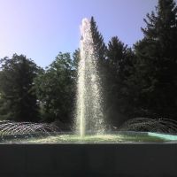 фонтан возле АЧГАА, Зерноград