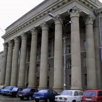 Фасад корпуса "Г" Таганрогского Радиотехнического Университета (ТРТУ), ныне ЮФУ, Таганрог