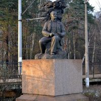 CАНКТ-ПЕТЕРБУРГ (Разлив). Задумчивый Ленин. / Saint Petersburg. Monument to Lenin., Сестрорецк