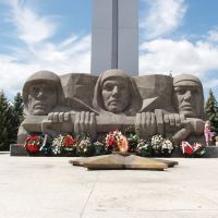 памятник защитникам, Балашов