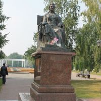 Памятник Екатерине, Маркс