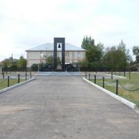 памятник героям войны, Ровное