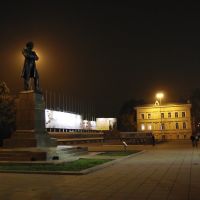 Monument to Chernyshevsky at night, Саратов