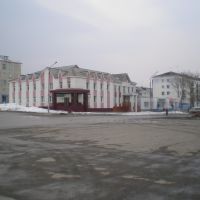 Банк на площади, Долинск
