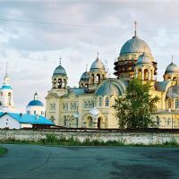 Крестовоздвиженский собор (1905—1913) Николаевского монастыря (основан в 1604) в Верхотурье, Верхотурье