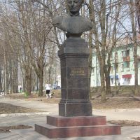 Памятник адмиралу П.С. Нахимову, Вязьма