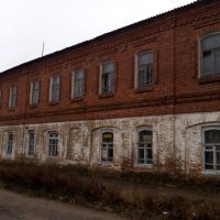 Старинное здание, Демидов