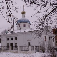 Храм Рождества Христова (2000-2009), а рядом строящаяся звонница..., Сафоново
