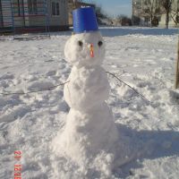 снеговик во дворе 6 мкрн., Буденновск