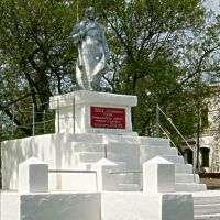 Памятник героям гражданской войны, Кирсанов