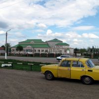 Здание школы у автовокзала. Bazarnyye Mataki, Tatarstan (Russia), Базарные Матаки