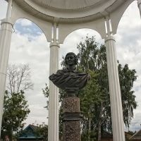 Памятник М.Цветаевой в Елабуге, Елабуга