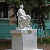 *** Памятник Ломоносову М. В. 1711- 1765 ***, Лениногорск