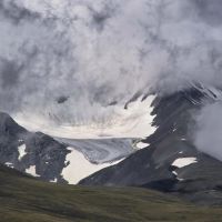ледник Мугур Западный, Тээли