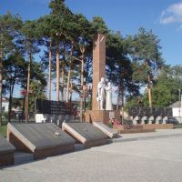 Памятник павшим у жд вокзала, Заводоуковск