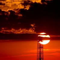 Drilling rig at sunset, Нижневартовск