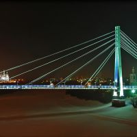 Ночной вид на мост Влюблённых, Тюмень