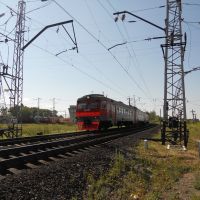 Электропоезд постоянного тока ЭД2Т-0032 Пермь-2-Балезино прибывает на станцию Балезино, Балезино
