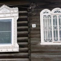 Окна дома на ул. Володарского, Воткинск