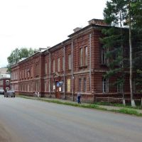 Бывшая женская гимназия на ул. Кирова (бывш. Вятская), Глазов
