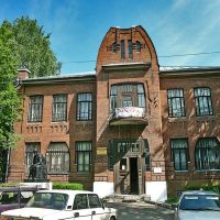 Музей истории и культуры Среднего Прикамья и Черный Ленин, Сарапул